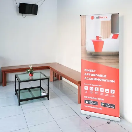 Reddoorz Near Ahmad Yani Airport 3-3
